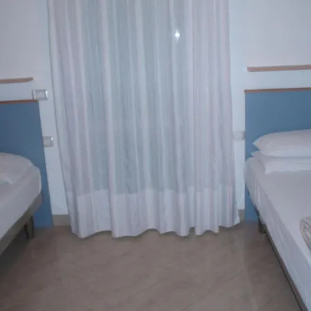 Bright Flat Next To The דירה *