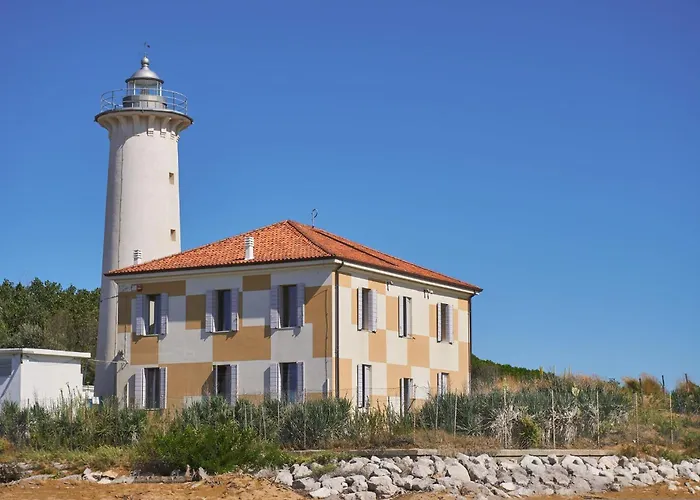 Bright Flat Next To The アパート