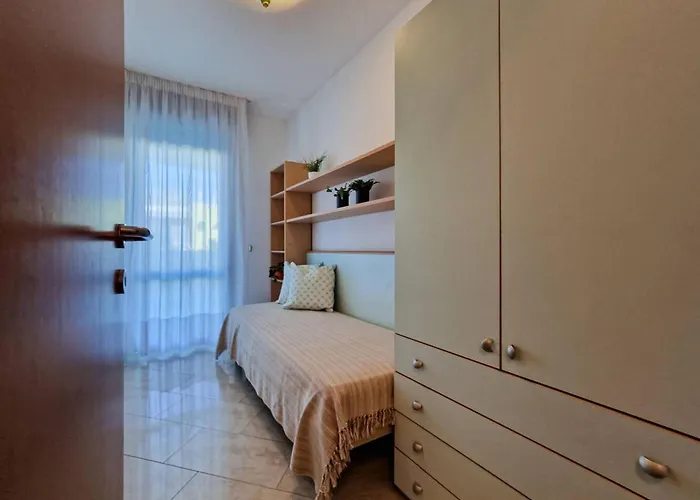 Apartament Bright Flat Next To The