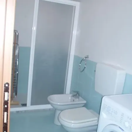 Διαμέρισμα Bright Flat Next To The