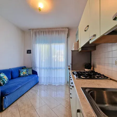 Bright Flat Next To The Daire Bibione