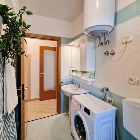 Apartament Bright Flat Next To The