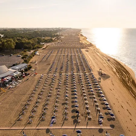 Bright Flat Next To The Bibione