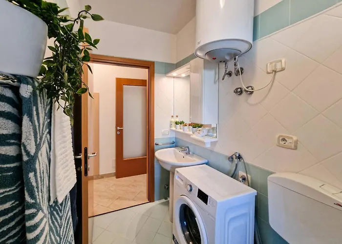 Bright Flat Next To The Daire