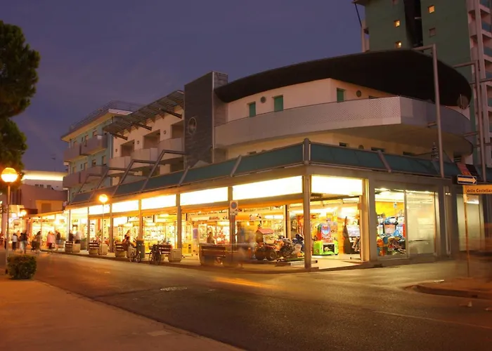 Daire Bright Flat Next To The Bibione